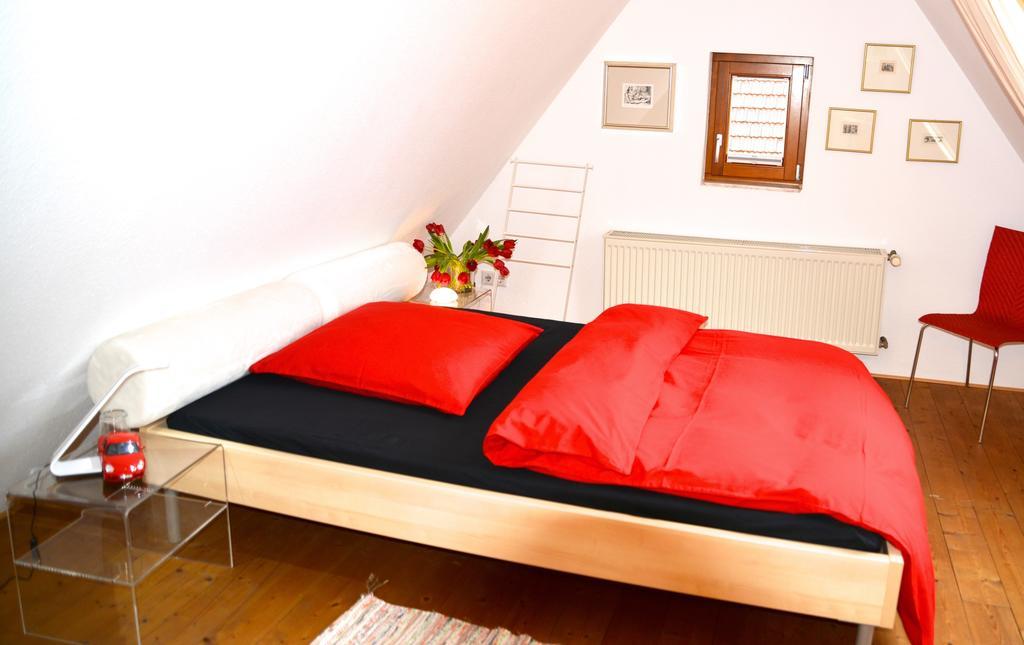 Sommer81 Bed and Breakfast Weinheim Δωμάτιο φωτογραφία